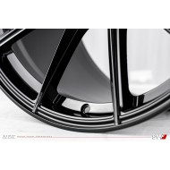 Savini SV-F4 Gloss Black Milled 20x11